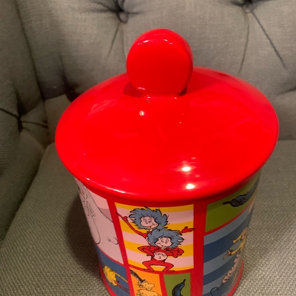 Dr. Seuss All Around Design Ceramic Covered Canister - Picture 6 of 11
